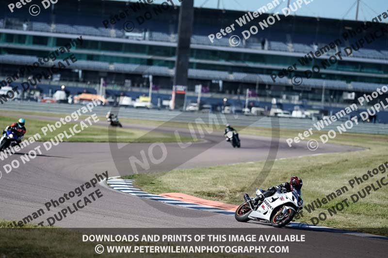 Rockingham no limits trackday;enduro digital images;event digital images;eventdigitalimages;no limits trackdays;peter wileman photography;racing digital images;rockingham raceway northamptonshire;rockingham trackday photographs;trackday digital images;trackday photos